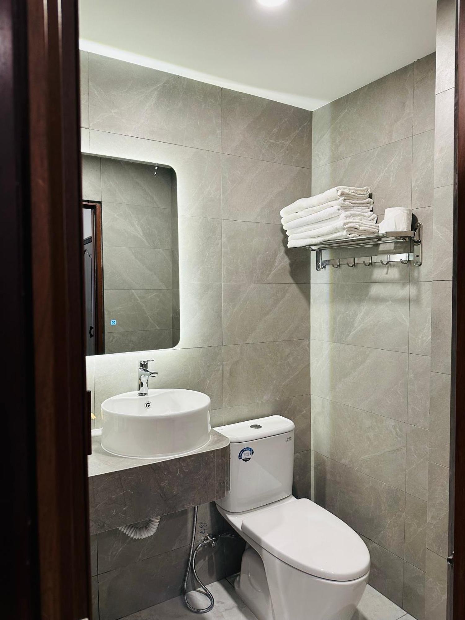 Phuong Nam Hotel An Giang Long Xuyên Zewnętrze zdjęcie